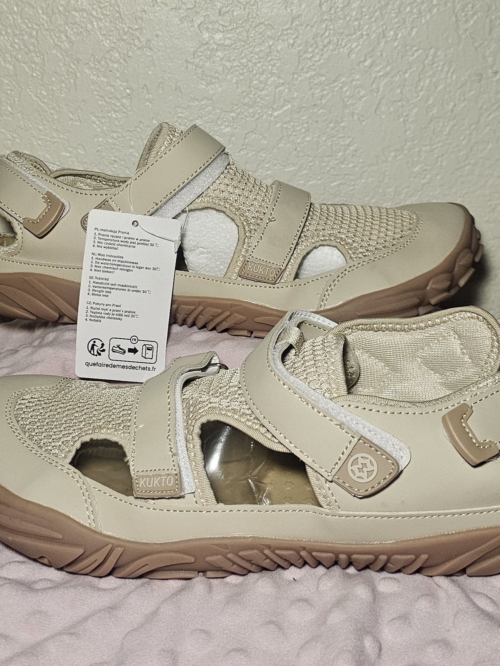 KUKTO Barefoot Sandals Men 12 Women 14 Water Shoes NWT Beige Size 46